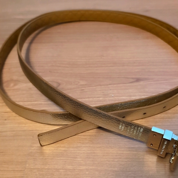 Michael Kors belt - Picture 1 of 3